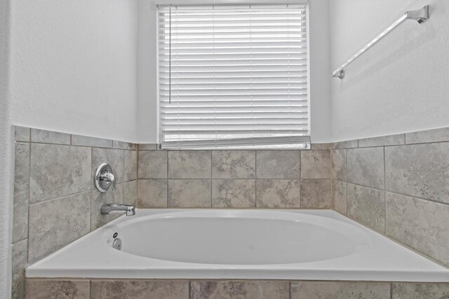 241 Madrid, Kyle, TX 78640 - full bath with a bath