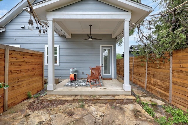 8414 Bowling Green Dr Unit 3, Austin, TX 78757 - fenced backyard featuring a ceiling fan