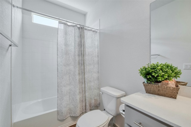 13901 Zuhause Dr, Pflugerville, TX 78660 - bathroom with toilet, shower / bathtub combination with curtain, and vanity