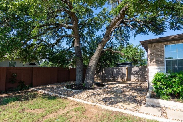121 Split Oak Dr, Cedar Park, TX 78613 - view of fenced backyard
