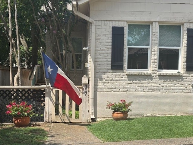 307 Quarry St, San Marcos, TX 78666 - exterior view