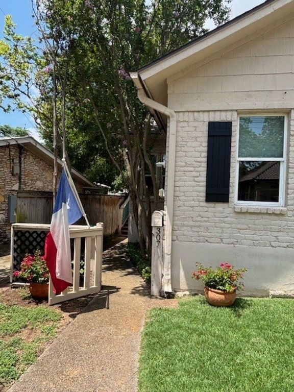 307 Quarry St, San Marcos, TX 78666 - view of home's exterior