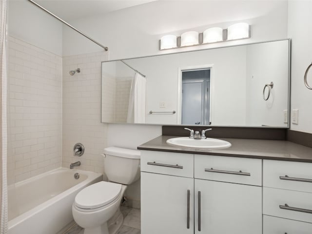 1503 W 9th St Unit 204, Austin, TX 78703 - bathroom featuring shower / bath combo with shower curtain, toilet, and vanity