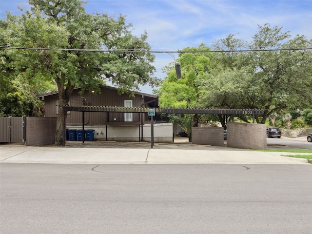 1503 W 9th St Unit 204, Austin, TX 78703 - view of front facade featuring a gate