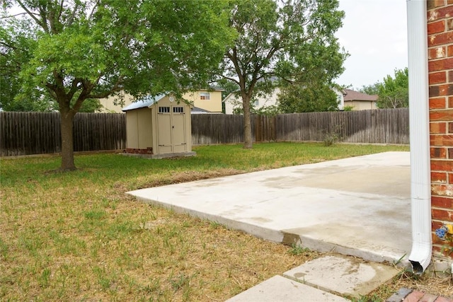 1118 Connemara Ln, Pflugerville, TX 78660 - view of yard with a patio area