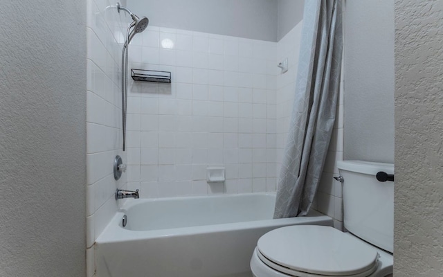 208 Settlers Valley Dr, Pflugerville, TX 78660 - bathroom with a textured wall, toilet, and shower / tub combo