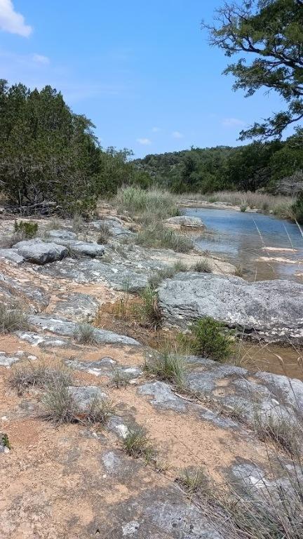 441 Lost Valley Rd, Dripping Springs, TX 78620