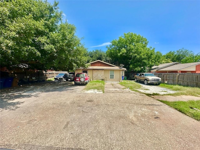 5005 S Pleasant Valley Rd, Austin, TX 78744 - view of front of home