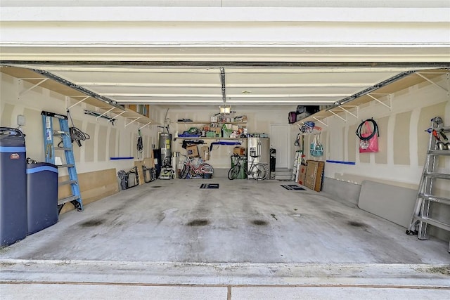 1304 Eagle Ridge Trl, Leander, TX 78641 - garage featuring water heater