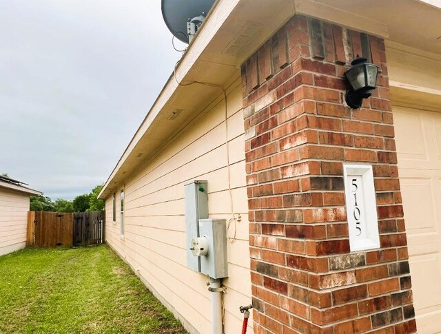 5105 Bantom Woods Bnd, Austin, TX 78724 - view of side of home featuring brick siding
