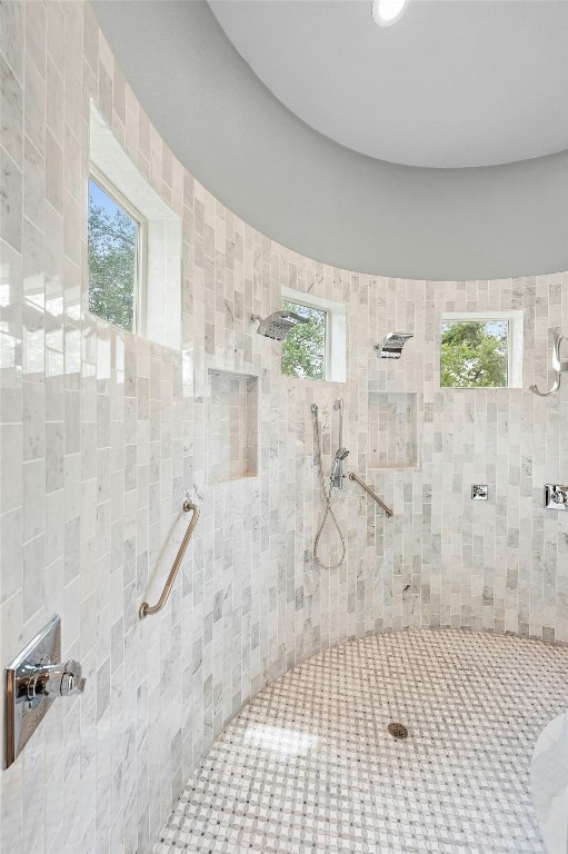 7617 Lazy River Cv, Austin, TX 78730 - bathroom with tiled shower