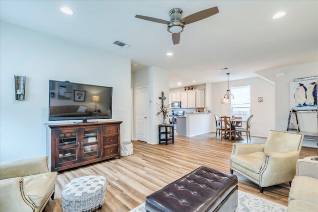 264 La Dera Dr, Liberty Hill, TX 78642 - photo 1