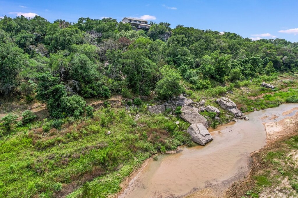 24709 Fossil Trl, Spicewood, TX 78669 - photo 3