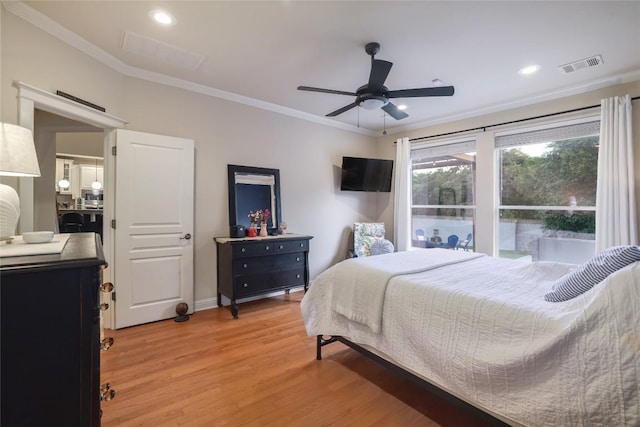 6305 Carrington Dr, Austin, TX 78749 - bedroom with crown molding, light wood-type flooring, recessed lighting, baseboards, and ceiling fan