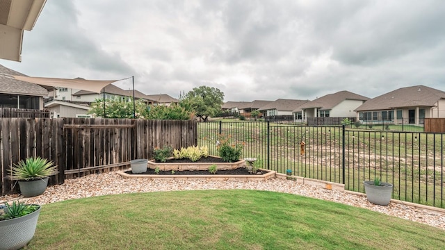 108 Berkeley Pl, Georgetown, TX 78628 - view of yard with a residential view