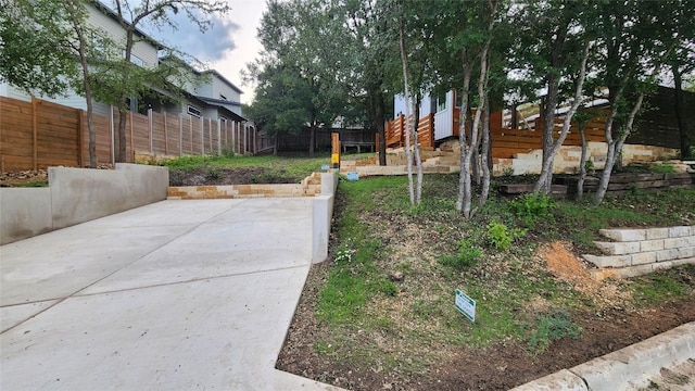 1134 Lott Ave, Austin, TX 78721 - fenced backyard with a patio area