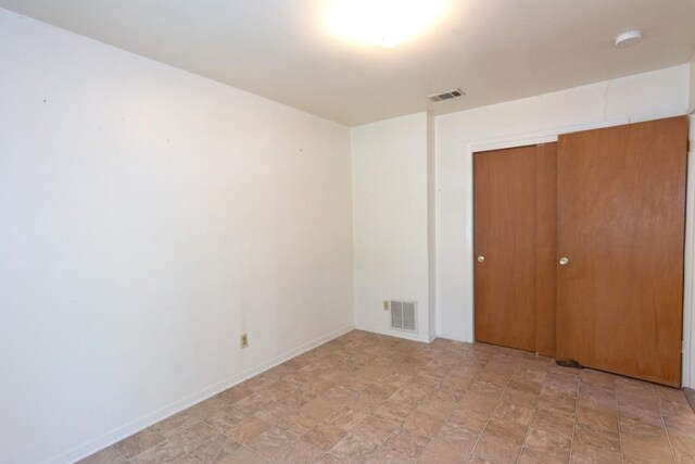 6903 N La Salle Dr, Austin, TX 78723 - unfurnished bedroom featuring a closet