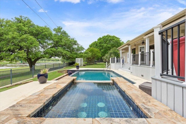 1111 Mill Creek Dr, Salado, TX 76571 - view of pool featuring ceiling fan, a jacuzzi, and a patio area