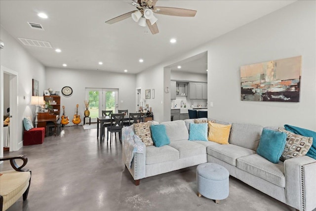 604 Oakwood Dr, Buda, TX 78610 - photo 28