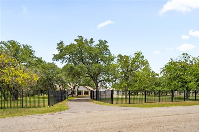 604 Oakwood Dr, Buda, TX 78610 - photo 1