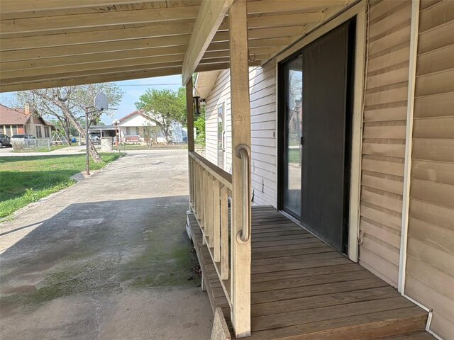 137 N Kowald Ln, New Braunfels, TX 78130 - wooden terrace featuring a residential view
