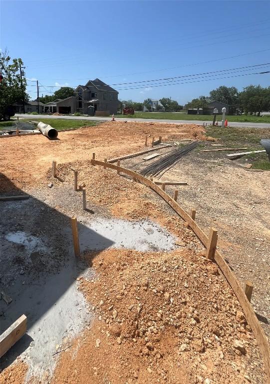 401 E Carrie St, Manor, TX 78653 - view of yard