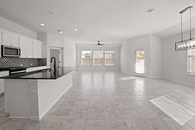 117 Falkland St, Hutto, TX 78634 - photo 2