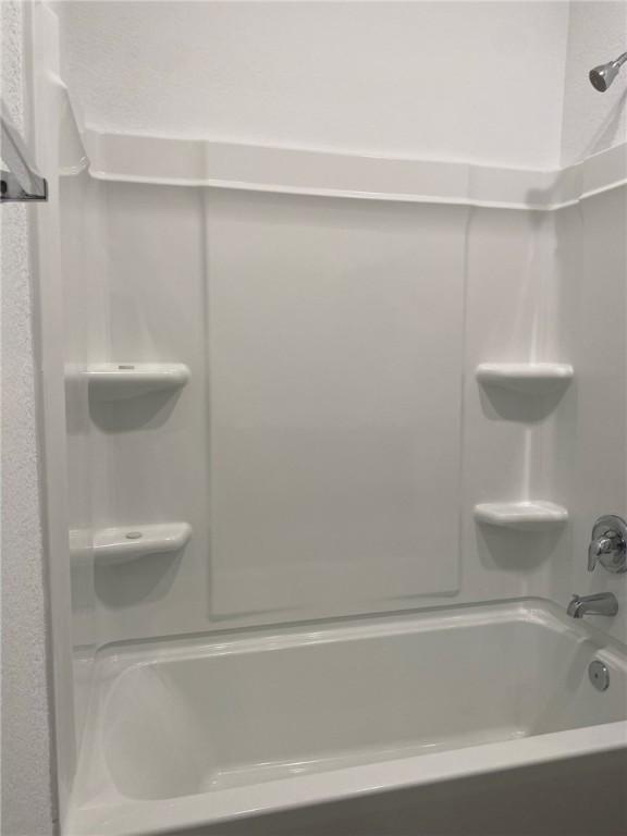 105 Akela Way, Georgetown, TX 78626 - full bath featuring bathtub / shower combination