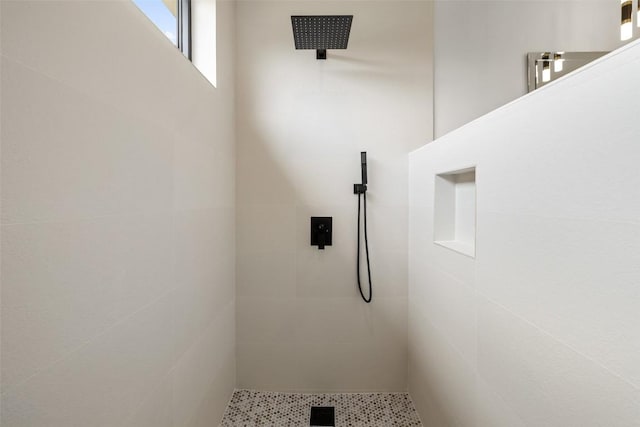 201 Custers Last Stand, Horseshoe Bay, TX 78657 - full bath featuring a tile shower