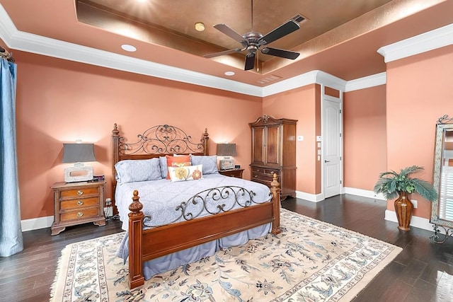 104 Porto Cima Ct, Austin, TX 78738 - bedroom featuring a tray ceiling, wood finished floors, recessed lighting, ornamental molding, and ceiling fan
