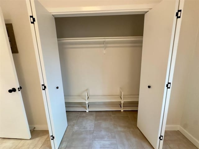 5504 Montview St, Austin, TX 78756 - view of closet
