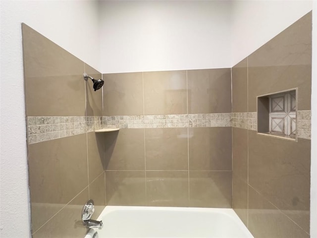 5504 Montview St, Austin, TX 78756 - bathroom with washtub / shower combination