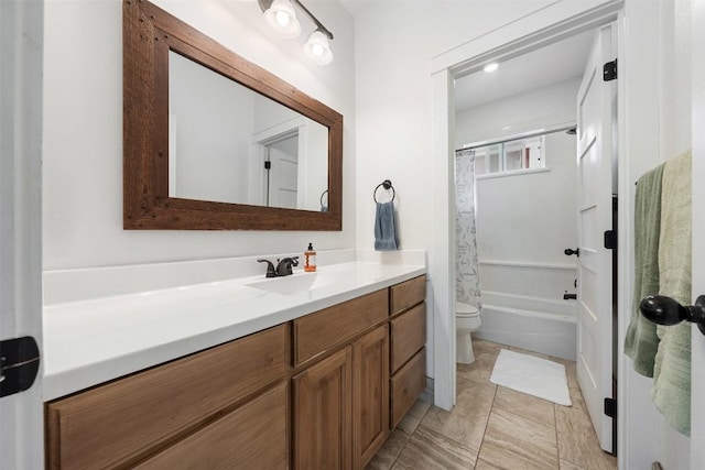 3205 River Place Dr Unit B, Belton, TX 76513 - full bath with vanity, toilet, and shower / bath combination with curtain