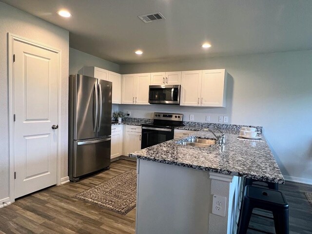 201 Crown Point Dr, Huntsville, TX 77320 - photo 4