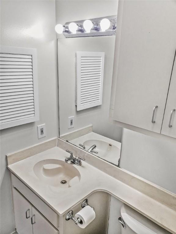 106 E 30th St Unit 305, Austin, TX 78705 - bathroom with vanity