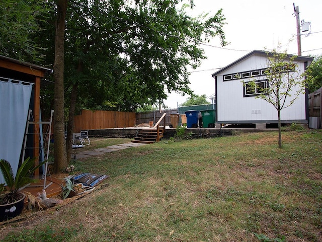 1808 Maple Ave, Austin, TX 78702 - view of yard featuring a deck