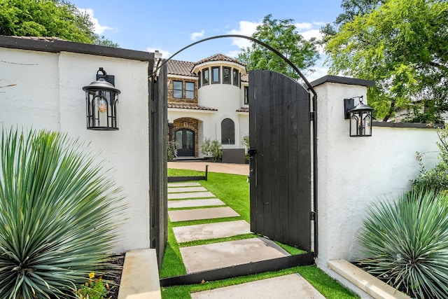 2621 Exposition Blvd, Austin, TX 78703 - view of gate