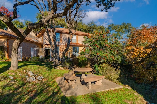 6203 Shadow Mountain Cv, Austin, TX 78731 - view of yard featuring a patio