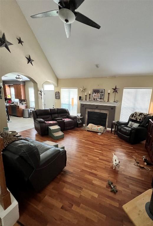 312 Country Club Dr, La Grange, TX 78945 - photo 7