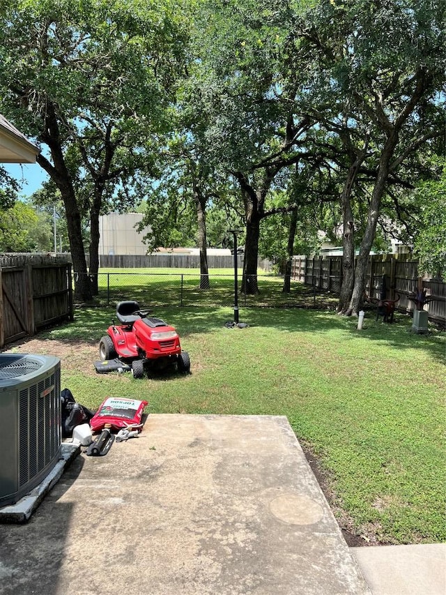 312 Country Club Dr, La Grange, TX 78945 - photo 2