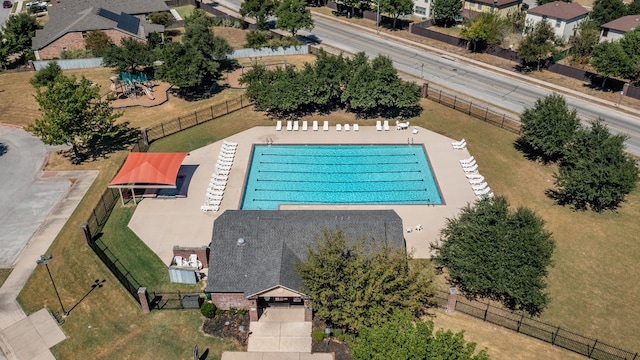 509 Big Bend Trl, Taylor, TX 76574 - view from above of property with a pool