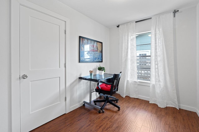 5206 Ledesma Rd, Austin, TX 78721 - home office with wood finished floors and baseboards