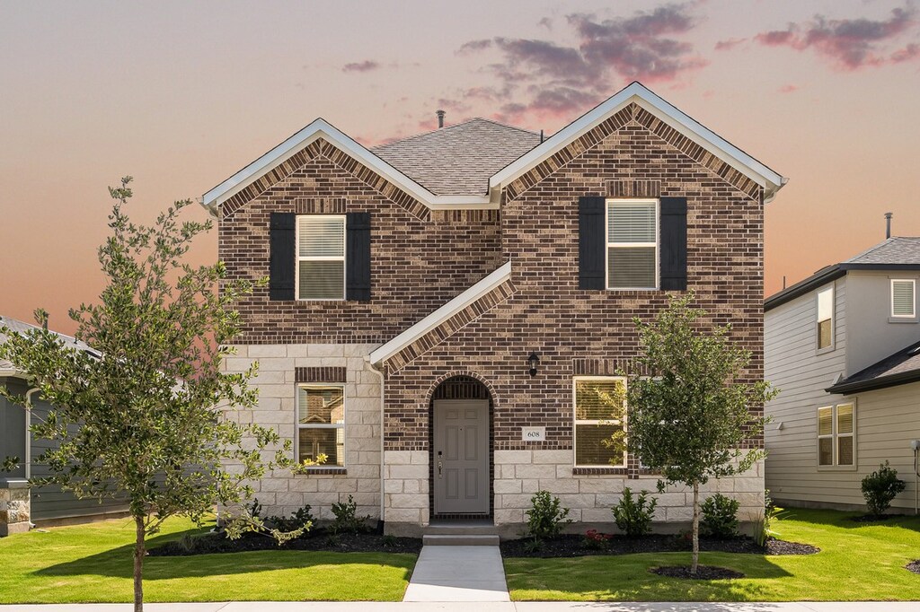 608 Emory Crossing Blvd, Hutto, TX 78634 - photo 1