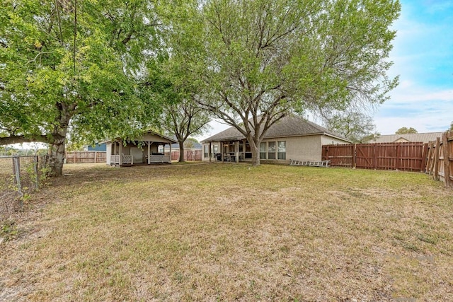 1610 Meadow Ln, Lockhart, TX 78644 - view of fenced backyard