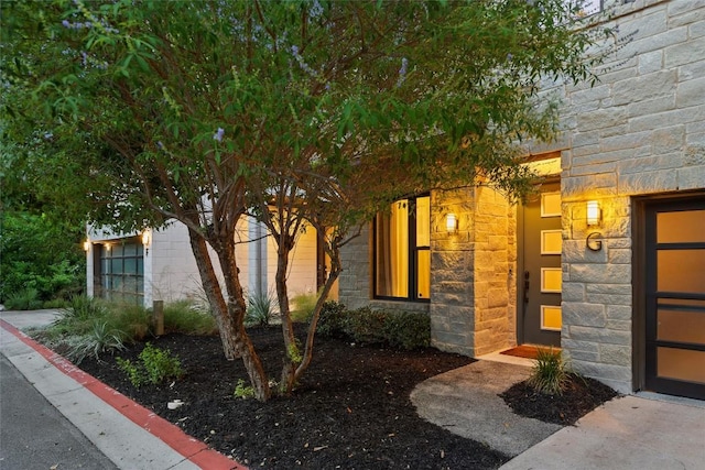 2807 Del Curto Rd Unit G, Austin, TX 78704 - entrance to property with stone siding