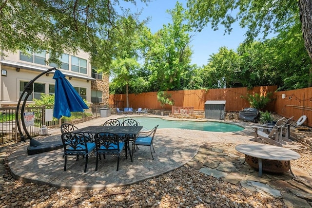 2216 Thornton Rd Unit 221, Austin, TX 78704 - view of swimming pool with a patio and a fenced backyard