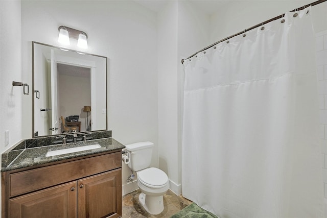192 Call Dr, Austin, TX 78737 - full bathroom featuring toilet, vanity, and curtained shower