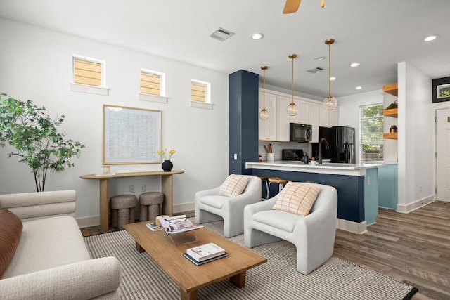 1601 Miriam Ave Unit 101, Austin, TX 78702 - photo 1
