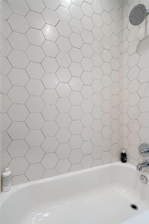 800 Embassy Dr Unit 537, Austin, TX 78702 - photo 24