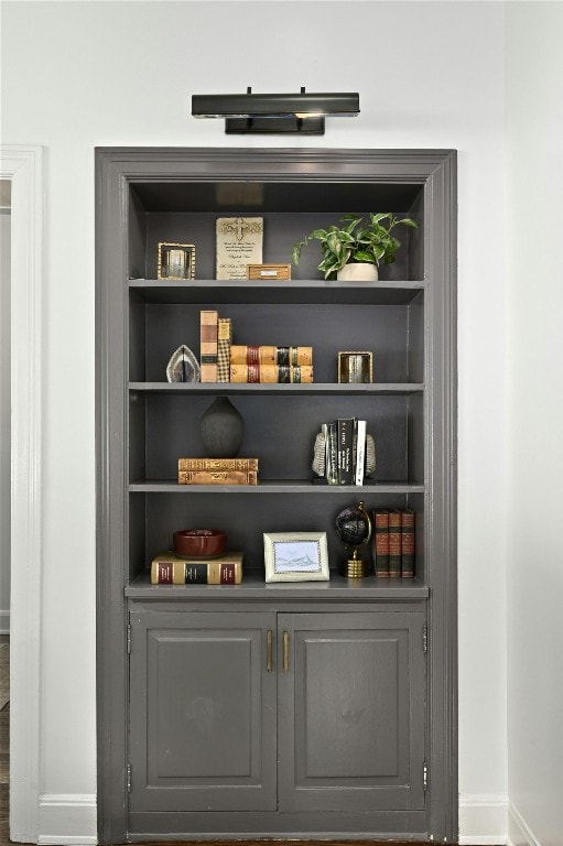 1712 Hartford Rd, Austin, TX 78703 - view of pantry
